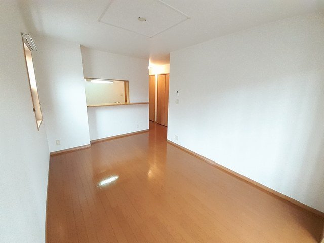 メリディオさくらⅠの居間・リビング|使いやすいリビングです