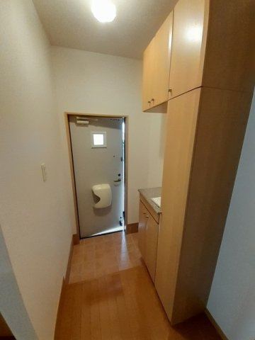 メリディオさくらⅠの玄関|明るい玄関です