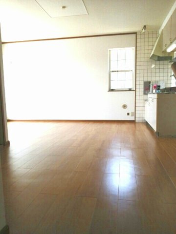 クレストール古谷の居間・リビング|リビングです