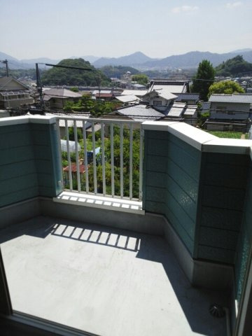 クレストール古谷のバルコニー|お洗濯にも便利なバルコニー付き