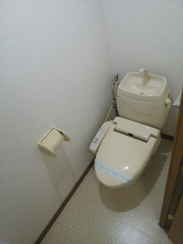 クレストール古谷のトイレ|ゆったりとした空間のトイレです