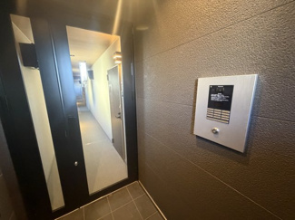 【エントランス】 | ゆとりのあるエントランスです