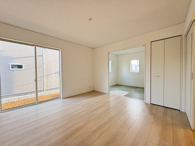 【居間・リビング】 | 熊谷市石原第7  クレイドルガーデン　新築戸建　全2棟　1号棟
