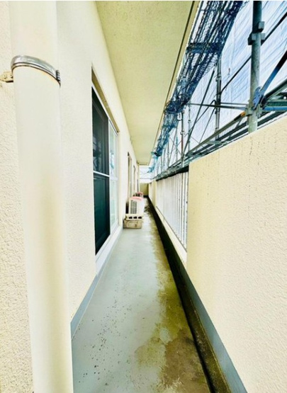 【バルコニー】 | エンゼルハイム王子 | バルコニー面、壁一面の掃き出し窓からたくさんの陽の光が入ってまいります！