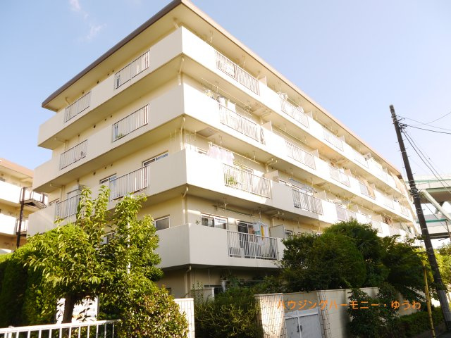 【外観】 | エンゼルハイム王子 | モダンでスタイリッシュな印象を与えるオフホワイトを基調とした外観。