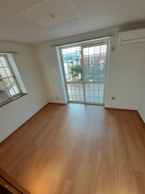 ウッドイン１番館の洋室