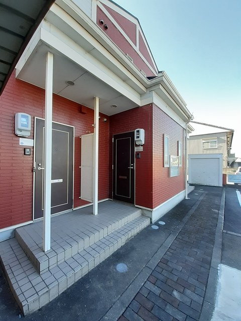 ウッドイン１番館のエントランス