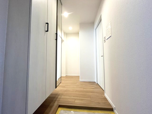 コープ野村新瑞橋　B棟の玄関|令和7年10月リフォーム完了！ペット飼育相談可能！浴室乾燥機完備！