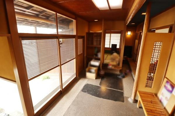 富士市横割５丁目の店舗|内部入口