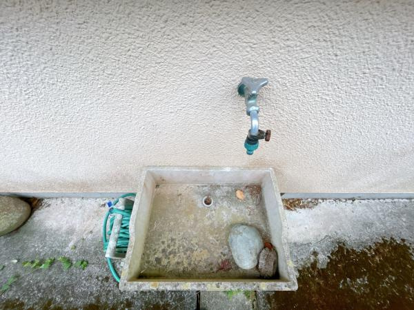 富士宮市羽鮒の中古一戸建|勝手口横外水栓