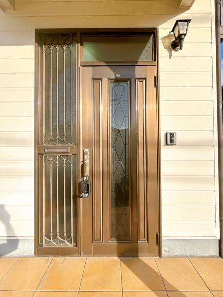 富士宮市安居山の中古一戸建|玄関（外観）
