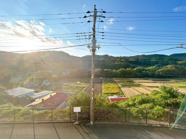 富士宮市安居山の中古一戸建|2階6帖洋室からの眺望
