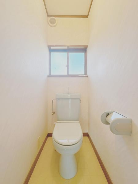 富士宮市安居山の中古一戸建|2階トイレ