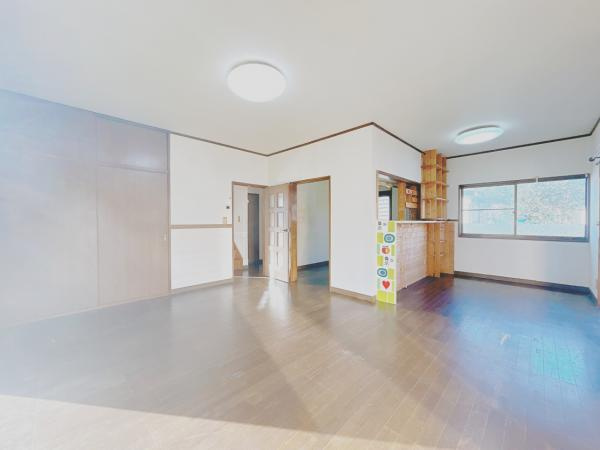 富士宮市安居山の中古一戸建|1階約13.75帖リビングダイニング