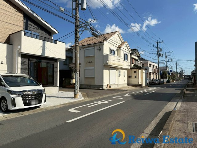 新築戸建　高座郡寒川町中瀬の前面道路含む現地写真