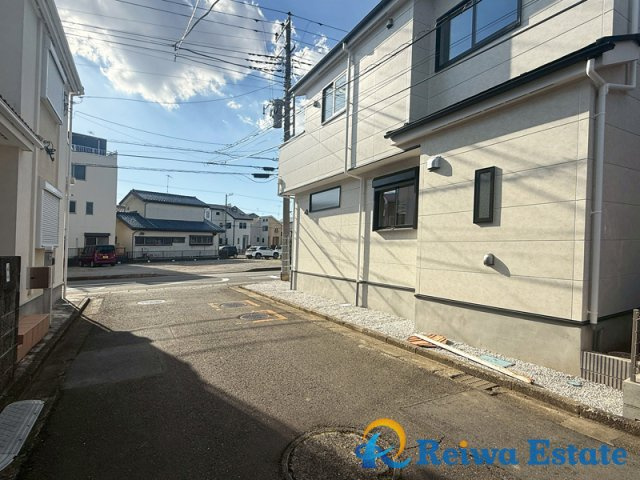 新築戸建　高座郡寒川町中瀬の前面道路含む現地写真