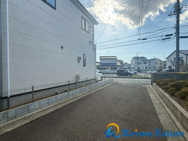 新築戸建　高座郡寒川町中瀬の前面道路含む現地写真