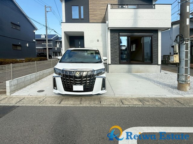 新築戸建　高座郡寒川町中瀬の駐車場