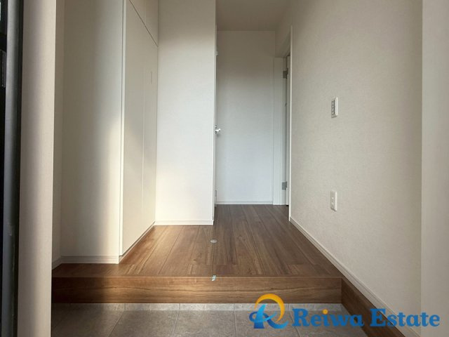 新築戸建　高座郡寒川町中瀬の玄関