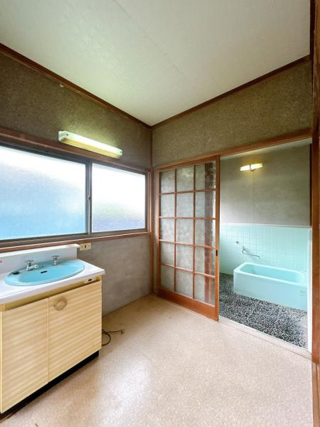 富士市一色の中古一戸建|【現況販売】洗面所