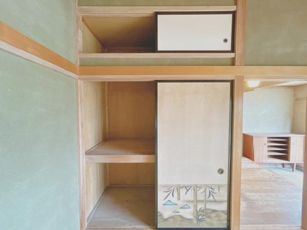富士市一色の中古一戸建|【現況販売】東側8帖和室収納