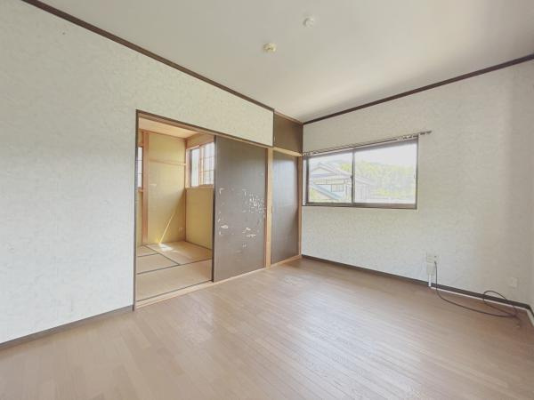 富士宮市羽鮒の中古一戸建|2階南東側6帖洋室別角度