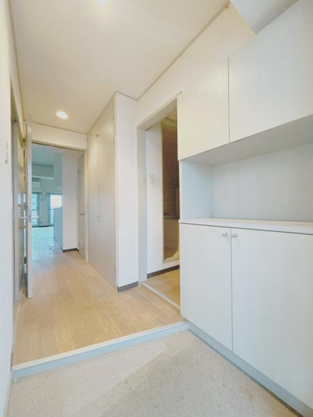 富士市水戸島元町の中古マンション|玄関（内観）