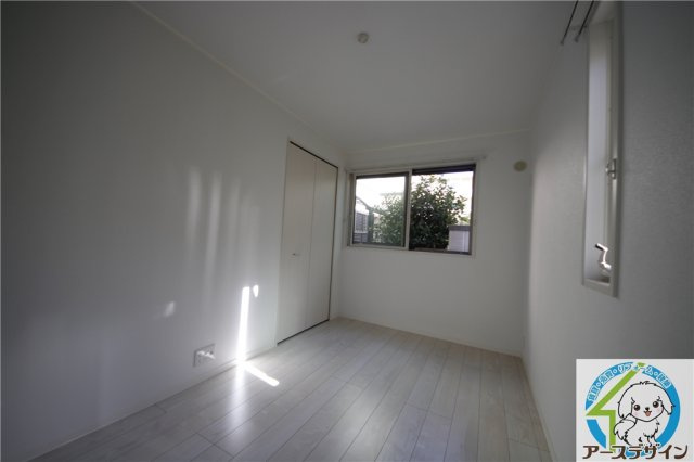 クレアメゾン明石上ノ丸の洋室