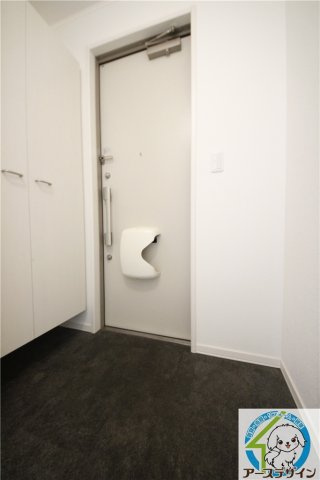 クレアメゾン明石上ノ丸の玄関|収納もある玄関です