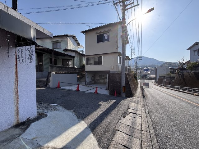中古戸建　上安2丁目の前面道路含む現地写真