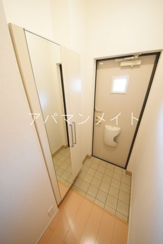 【玄関】 | ミルレーヴⅡ | シューズボックスあります