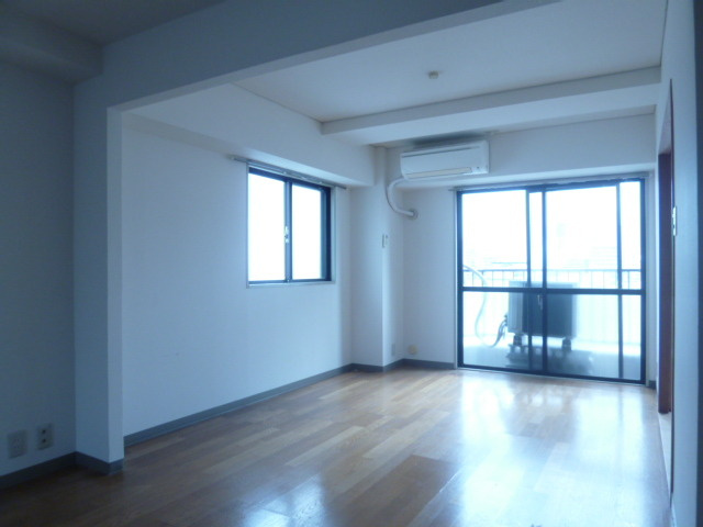 日興初台スカイマンションの玄関|2025年9月撮影