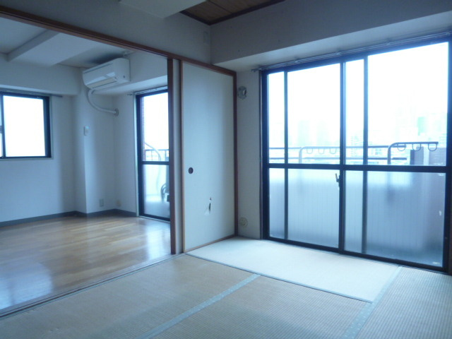 日興初台スカイマンションの居間・リビング|2025年9月撮影