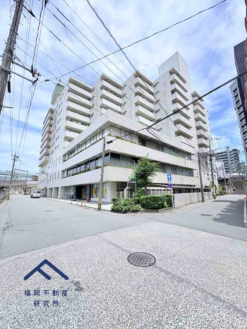 博多駅前ビルの駐輪場