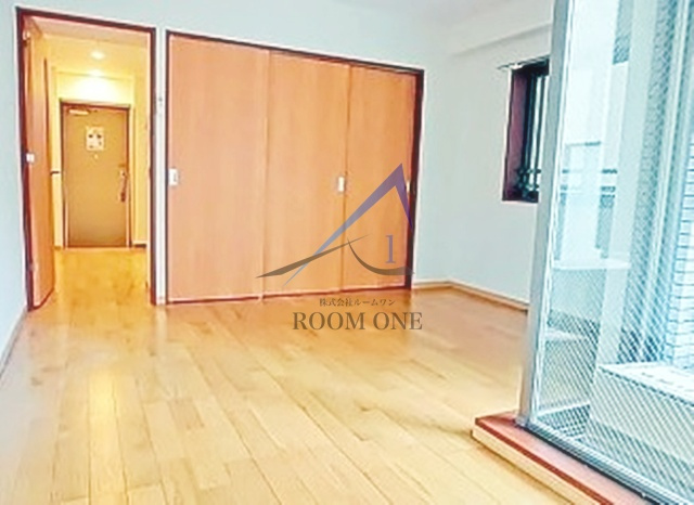 NSビル２の居間・リビング|洋室のお部屋です。