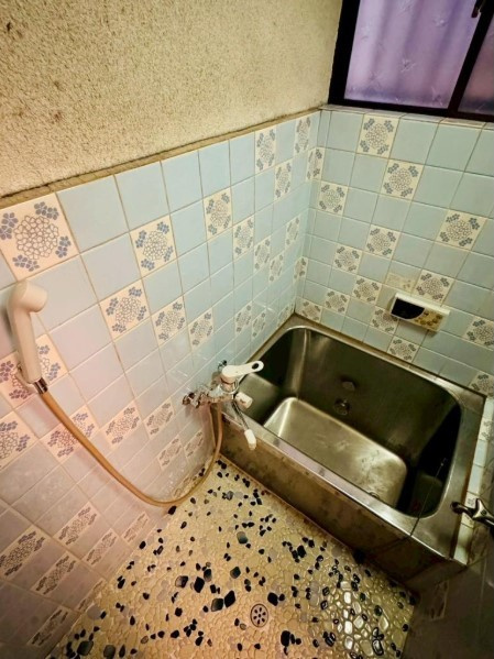 大阪市旭区高殿4丁目　戸建の浴室