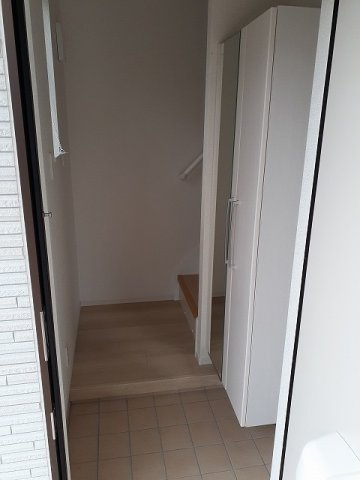 ポライトリー　Ｄの玄関