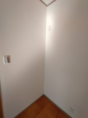 【設備】 | コーポわかくさ | 冷蔵庫置場