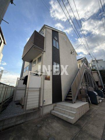 横浜市南区永田東１丁目のアパートの外観