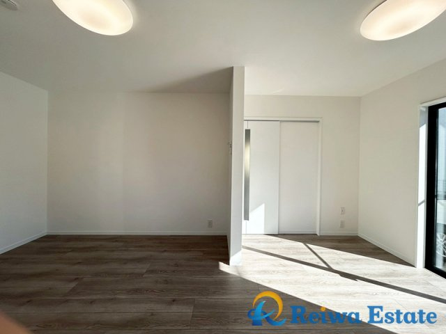 中古戸建　茅ヶ崎市柳島海岸の居間・リビング