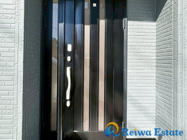 中古戸建　茅ヶ崎市柳島海岸の玄関