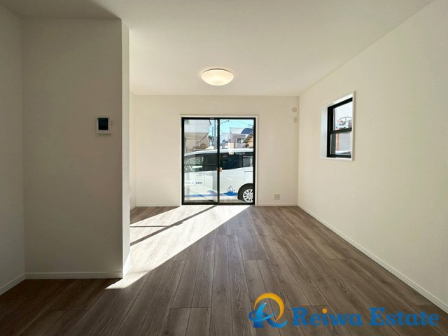 中古戸建　茅ヶ崎市柳島海岸の居間・リビング