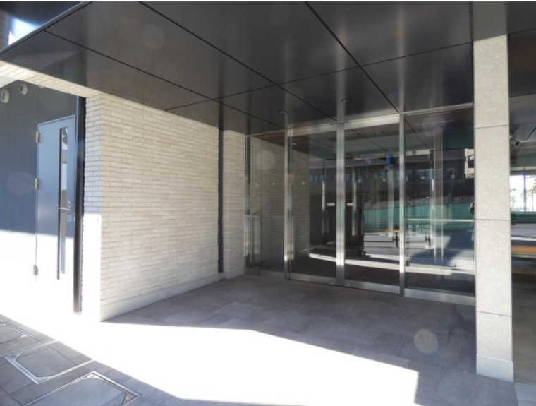 ザ・パークハビオ神泉　楽器相談　ペット相談　ネット０のエントランス