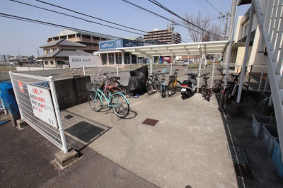 【その他共用部分】 | メゾンヤマモト | 駐輪場