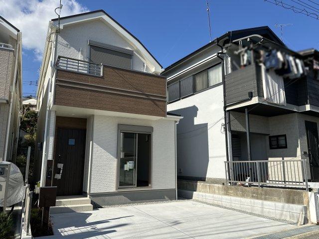 神戸市垂水区千鳥が丘1丁目新築戸建の前面道路含む現地写真