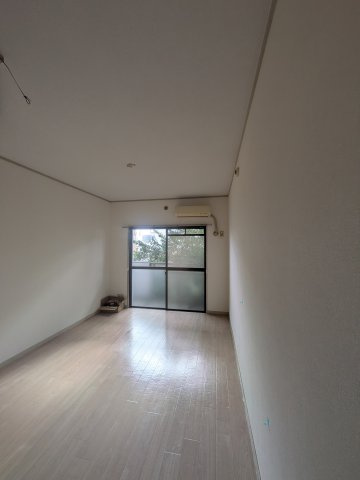 メゾンド丸善の居間・リビング