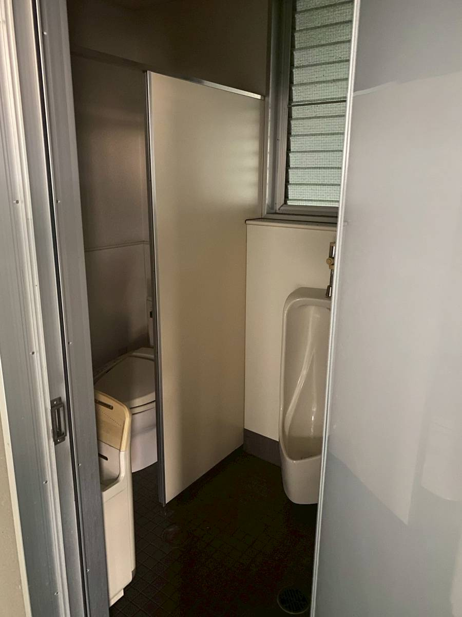 工場・事務所・倉庫のトイレ