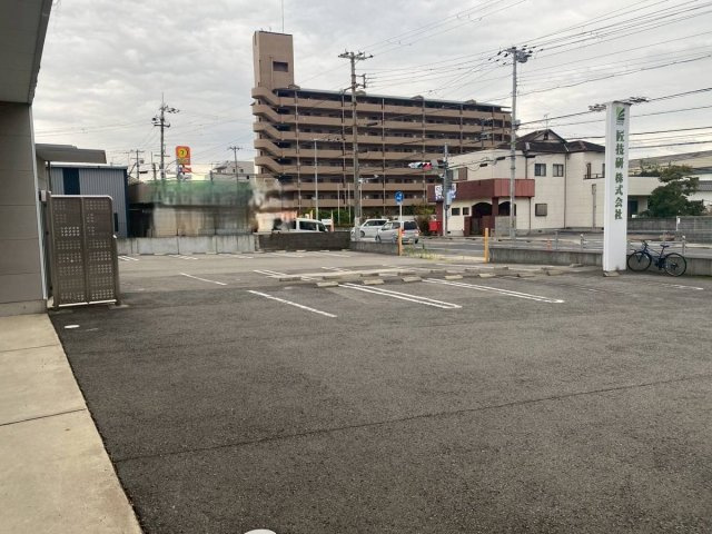 工場・事務所・倉庫の駐車場