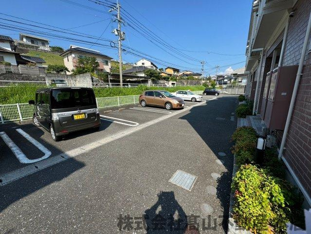 ボニートパルＢの駐車場