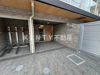 【エントランス】 | 建物の内部です